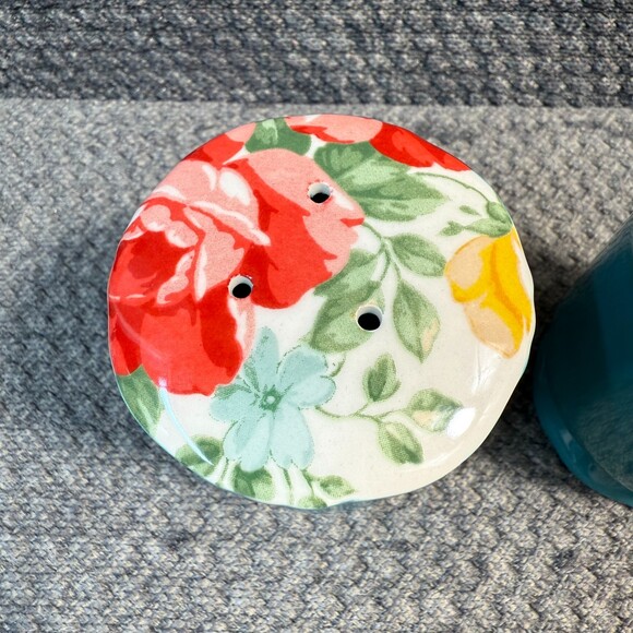 Pioneer Woman Salt and Pepper Shaker Set Farmhouse Floral White Teal - Picture 3 of 5